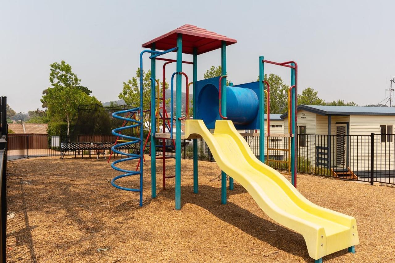 ホテル Crestview Tourist Park クイーンビアン エクステリア 写真